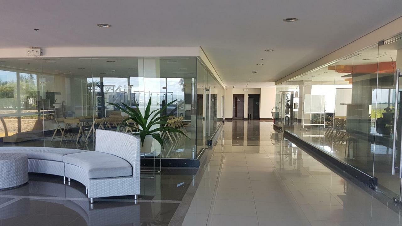 Mactan Newtown Condo With Garden And Ocean View 8Newtown Blvd 막탄 외부 사진