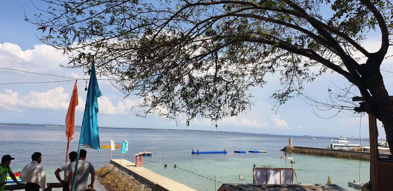 Mactan Newtown Condo With Garden And Ocean View 8Newtown Blvd 막탄 외부 사진
