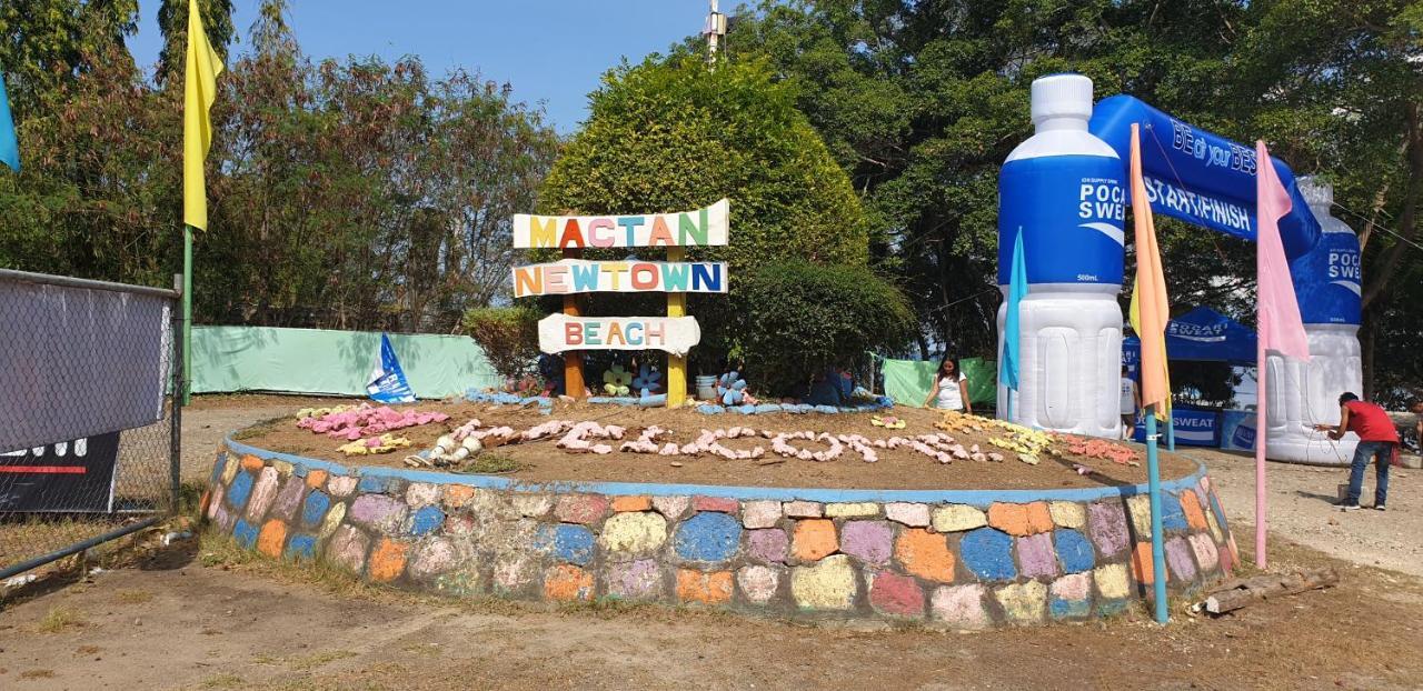 Mactan Newtown Condo With Garden And Ocean View 8Newtown Blvd 막탄 외부 사진
