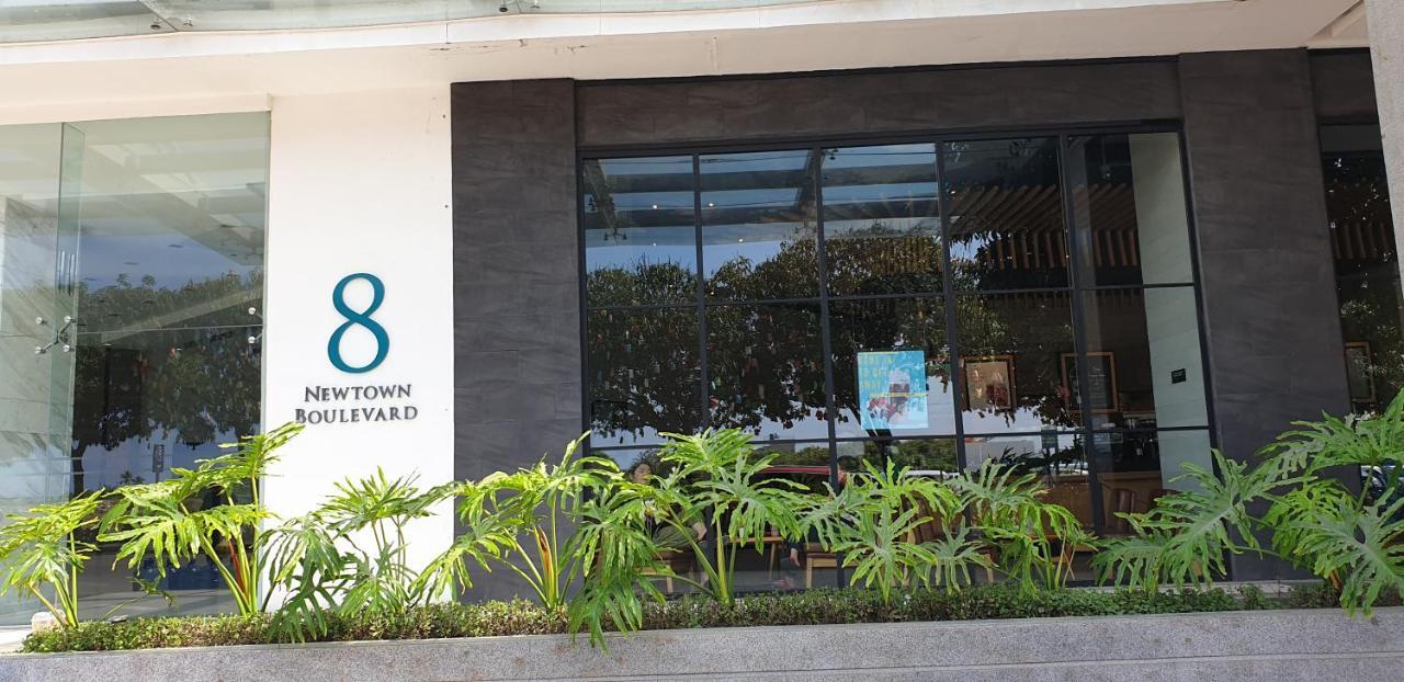 Mactan Newtown Condo With Garden And Ocean View 8Newtown Blvd 막탄 외부 사진