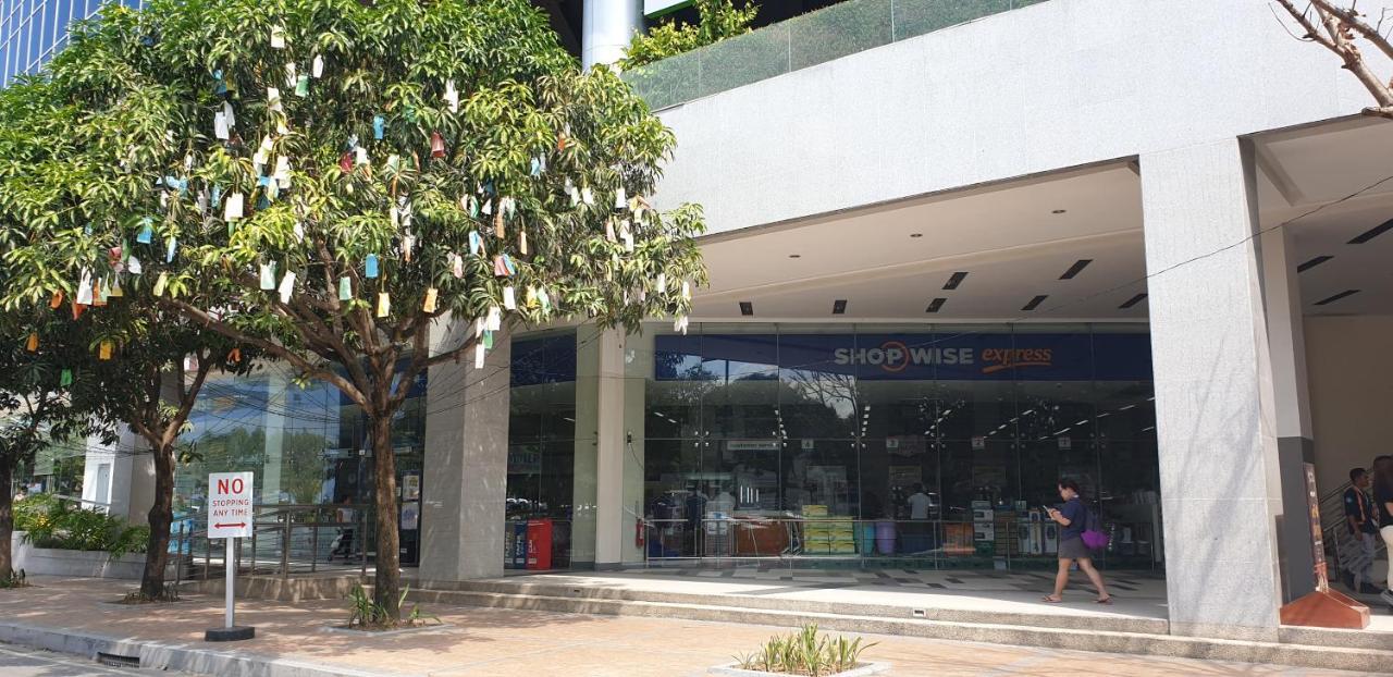 Mactan Newtown Condo With Garden And Ocean View 8Newtown Blvd 막탄 외부 사진