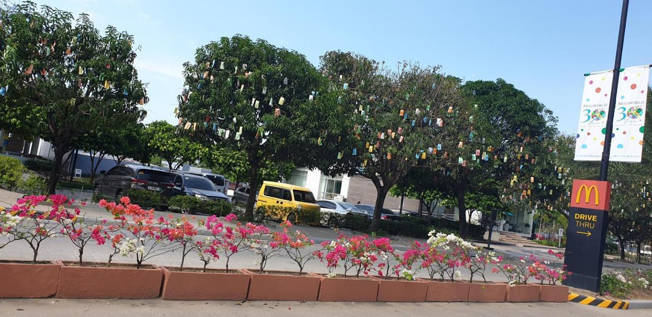 Mactan Newtown Condo With Garden And Ocean View 8Newtown Blvd 막탄 외부 사진