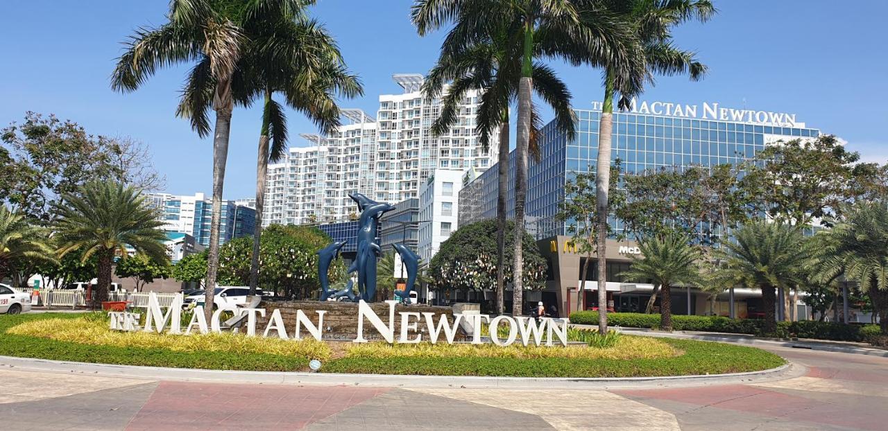 Mactan Newtown Condo With Garden And Ocean View 8Newtown Blvd 막탄 외부 사진