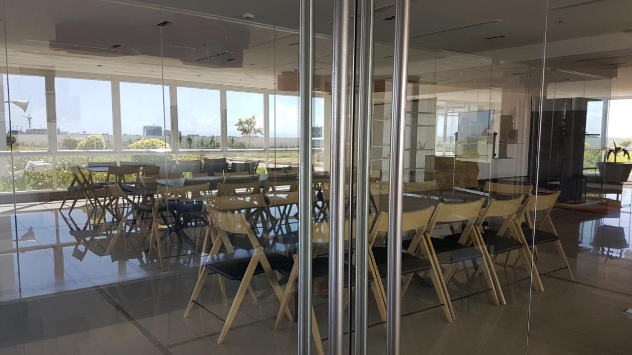 Mactan Newtown Condo With Garden And Ocean View 8Newtown Blvd 막탄 외부 사진